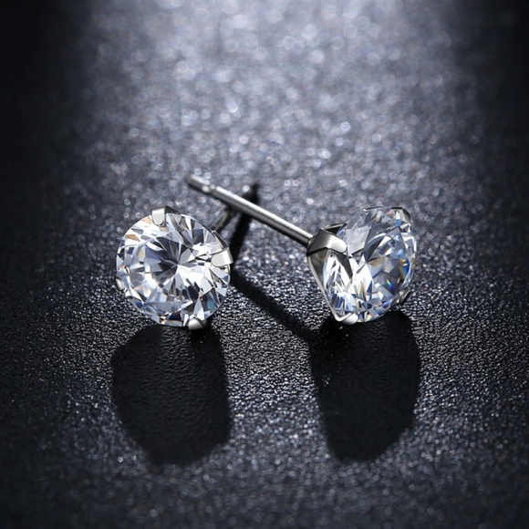 **AGATA* Silver x Zircon Fashion Stud Earrings - Picture 3 of 3